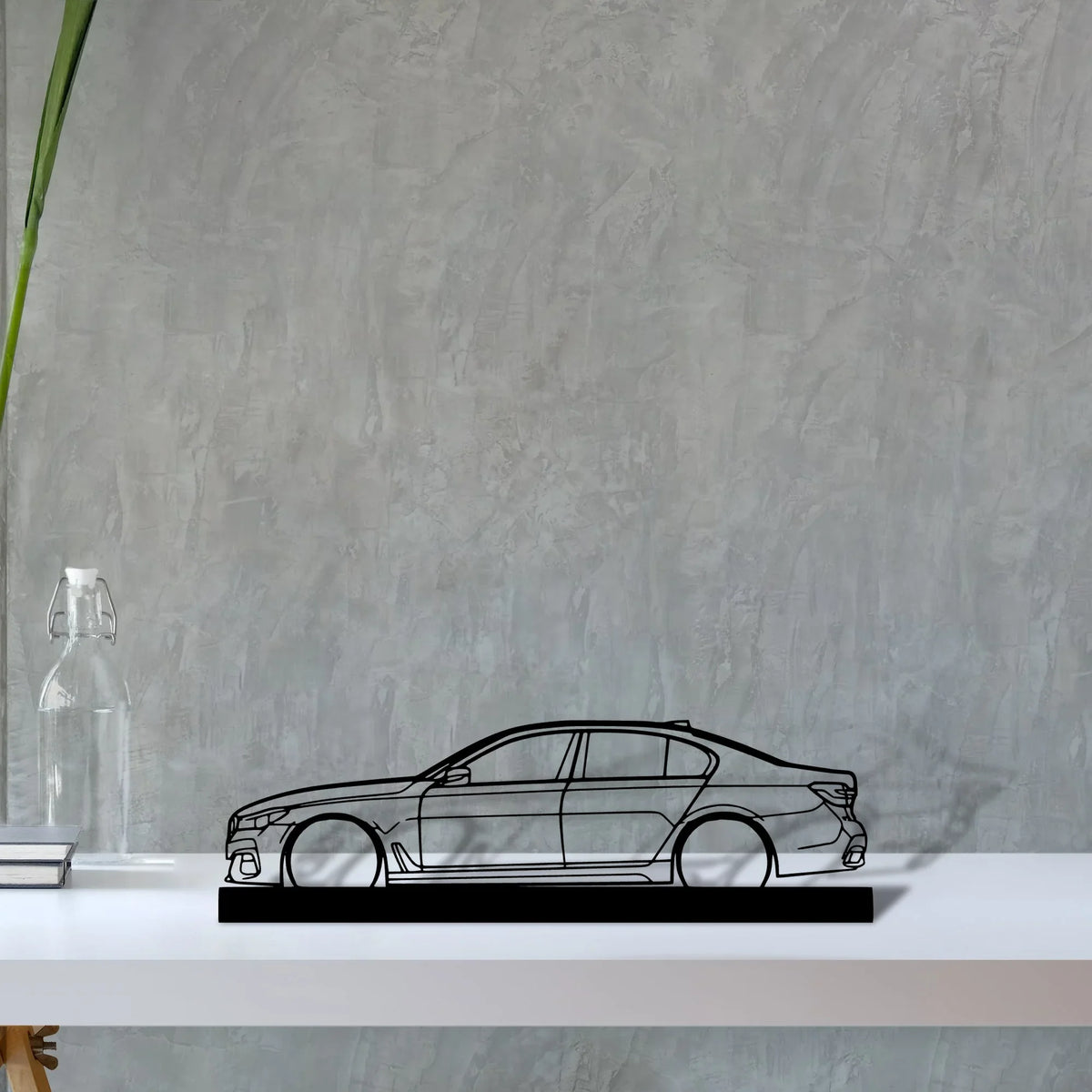 750i-g12 Silhouette Metal Art Stand - Tinvibe