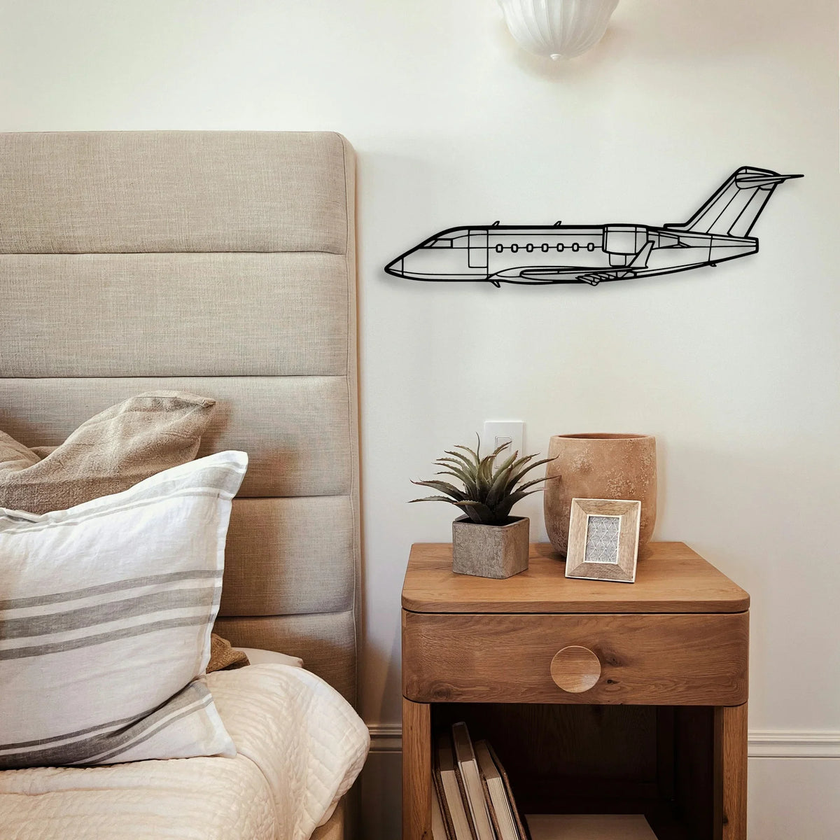 Challenger 604 Classic Aircraft Silhouette Metal Wall Art - Tinvibe